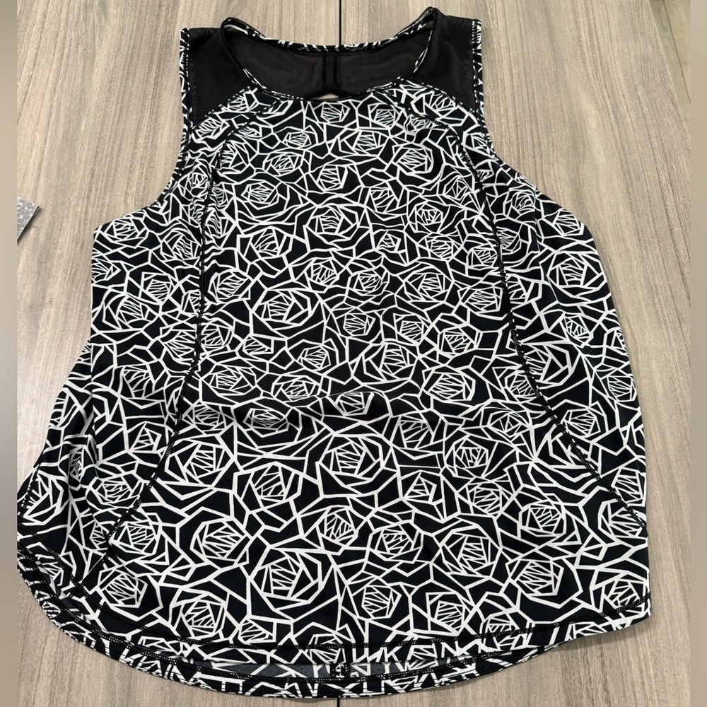 Lululemon tank